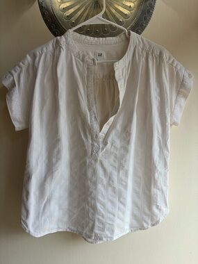 GAP White Short-Sleeve Henley Blouse